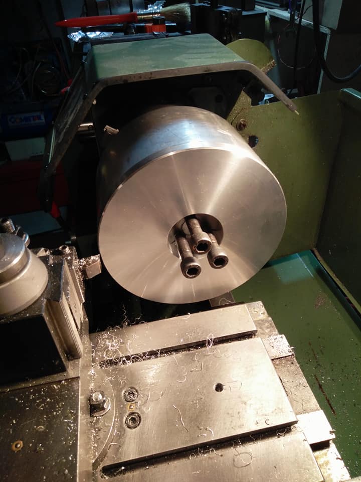 41543130_2217836845115166_5183998699906269184_n