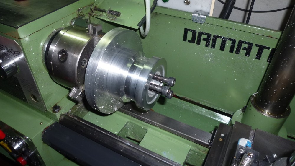 41992081_2220403788191805_1931627563889721344_o